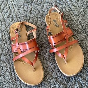 Pop Comfort Fit Sandals